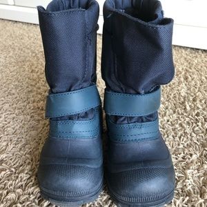 Tundra waterproof kids boots